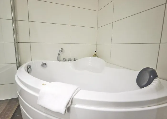 Otel Froya 3*